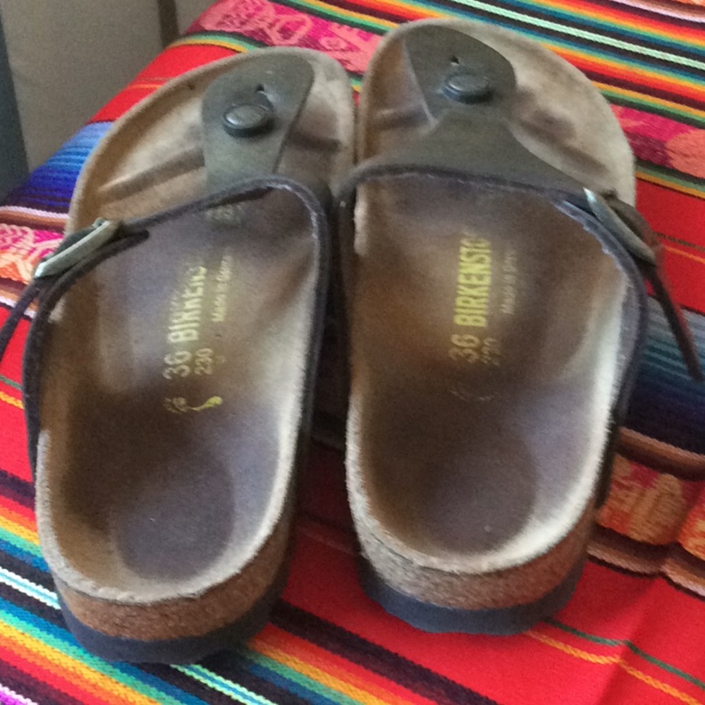 Sandals - Picture 2 of 4